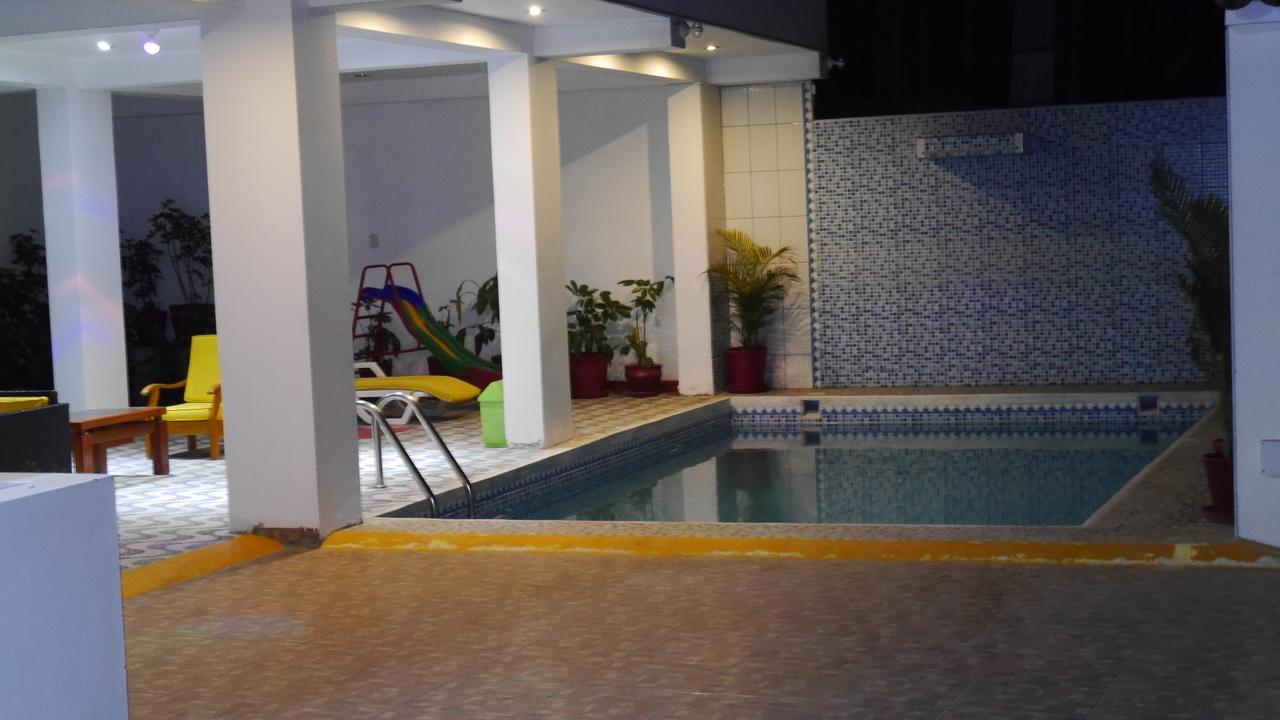 Hotel Villegas III Мойендо Екстериор снимка